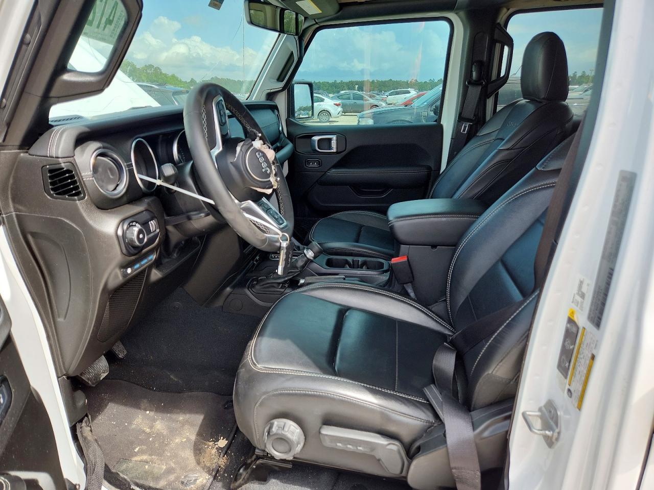 2023 Jeep Wrangler Sahara 4Xe - Image 7