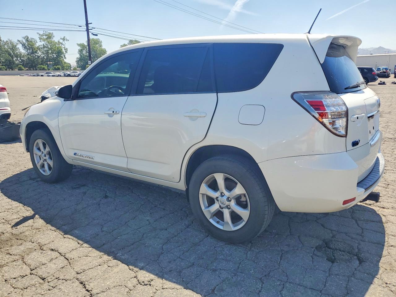 2014 Toyota Rav4 Ev Base - Фото 2