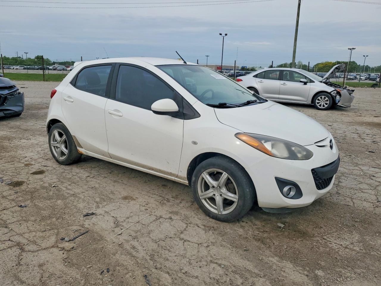2011 Mazda Mazda 2 - Image 4