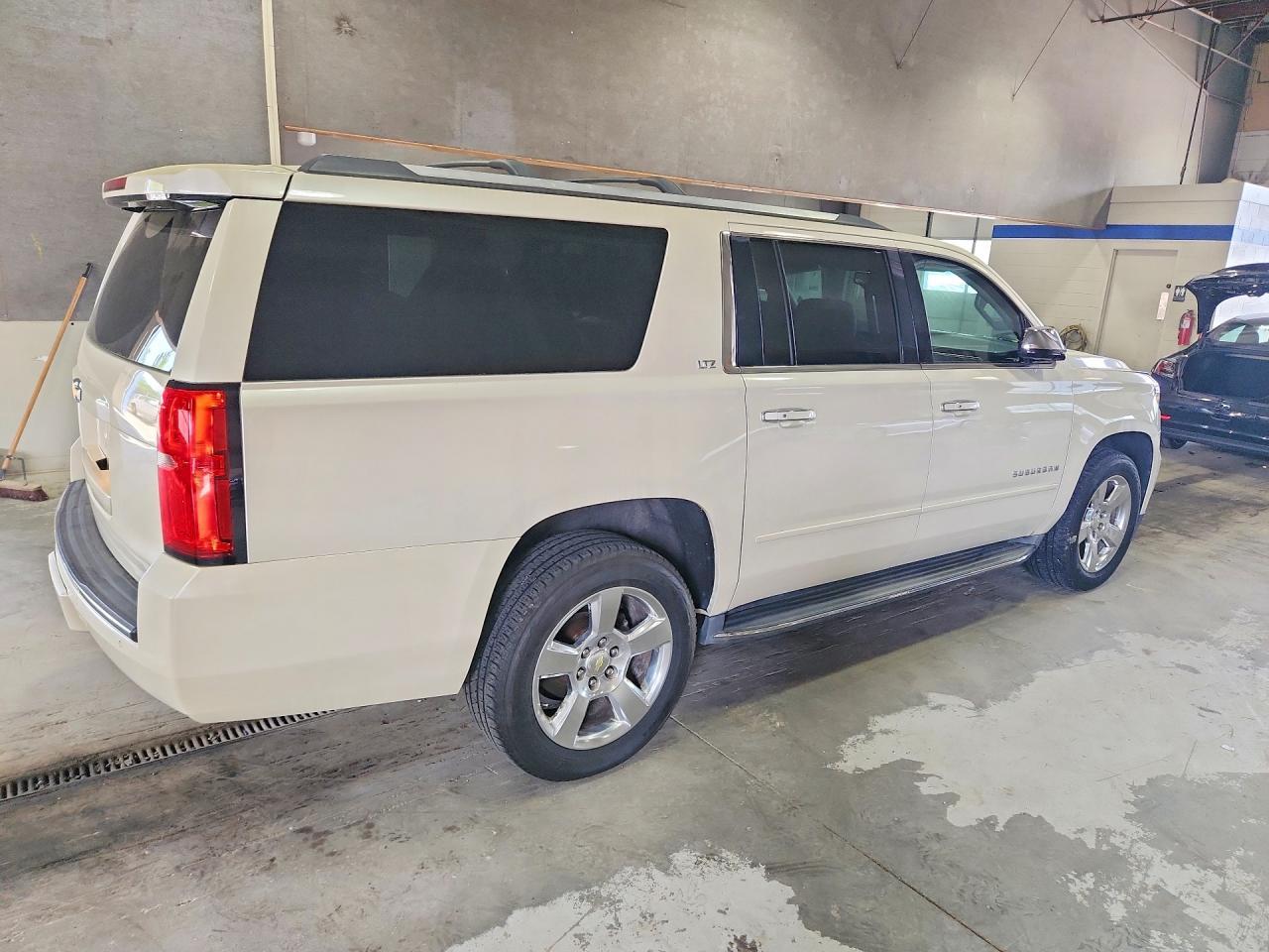 2015 Chevrolet Suburban K1500 Ltz - Фото 3