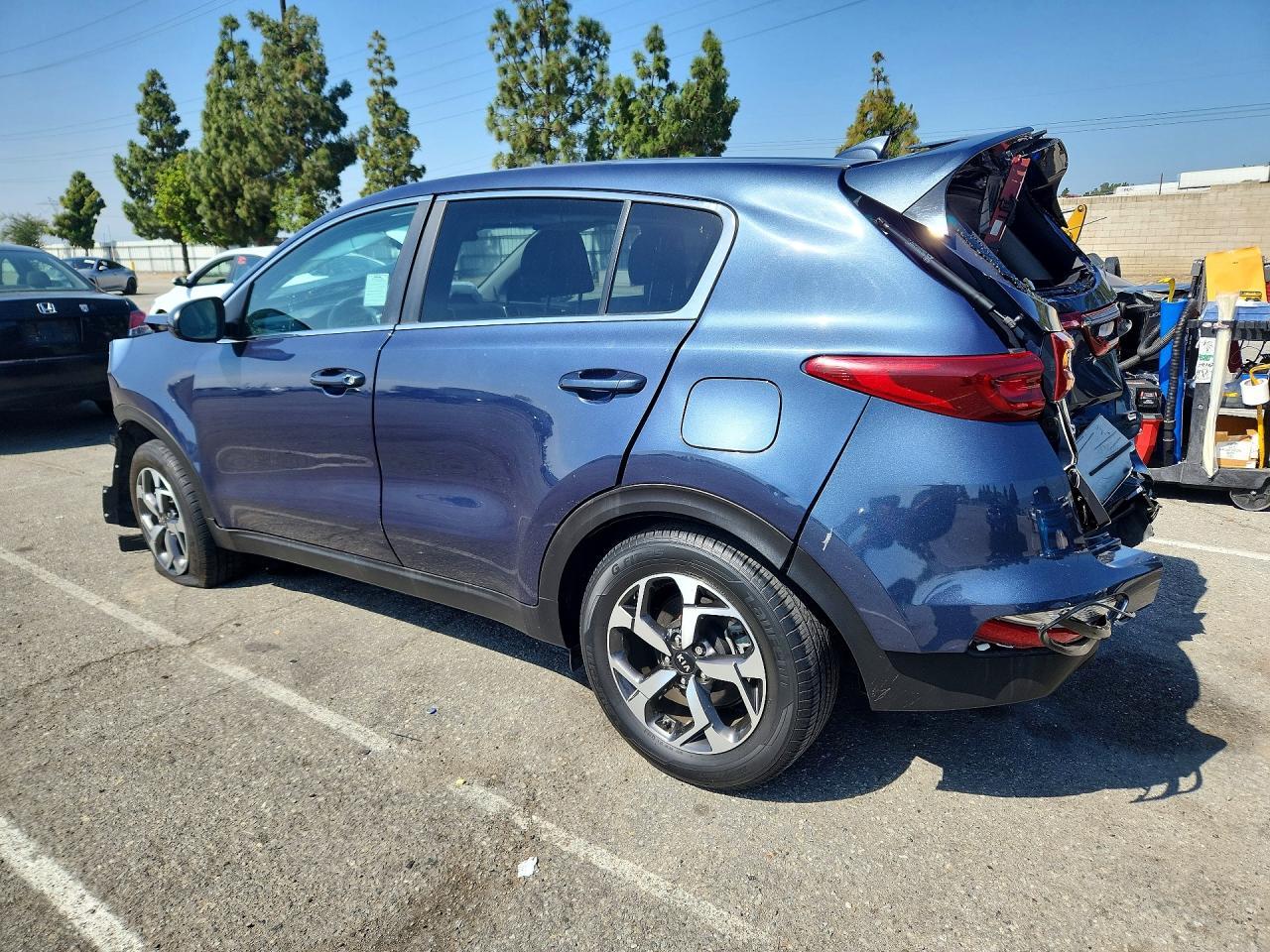 2021 Kia Sportagelx - Фото 2