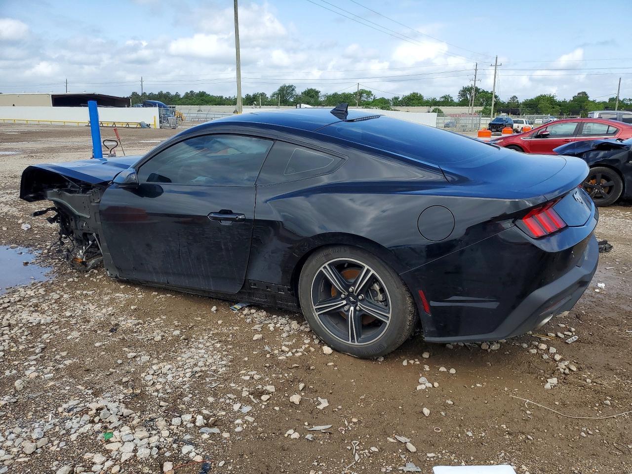 2025 Ford Mustang - Фото 2