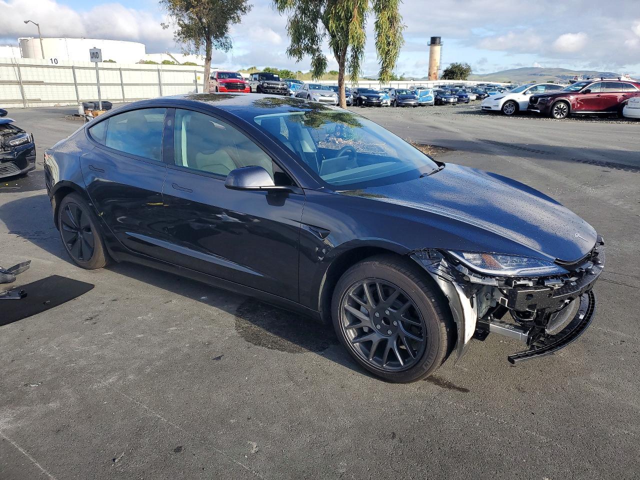 2025 Tesla Model 3 - Image 4