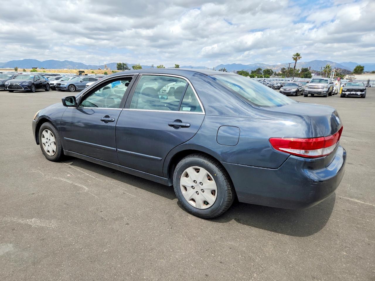 2003 Honda Accord Lx - Фото 2