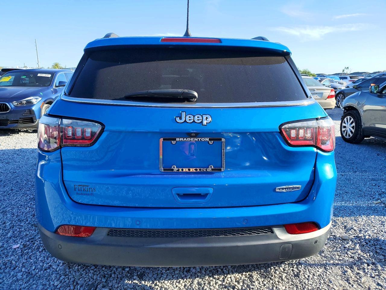 2020 Jeep Compass Latitude - Image 6