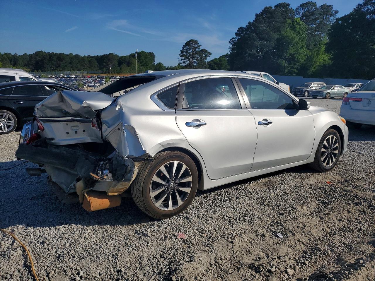 2017 Nissan Altima 2.5 Sl - Image 3