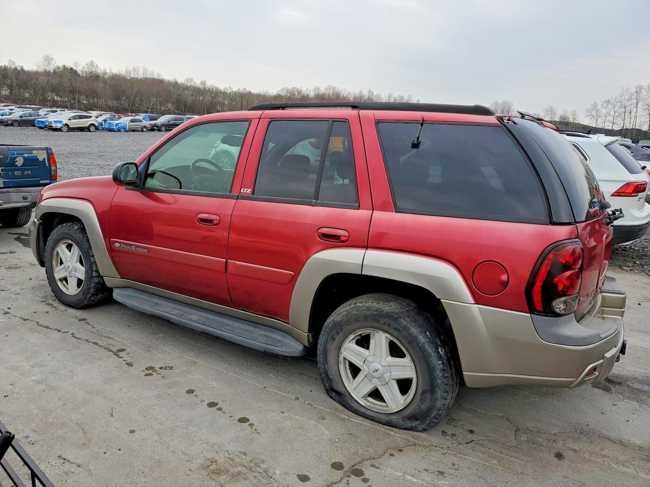 2003 Chevrolet Trailblazer - Image 2