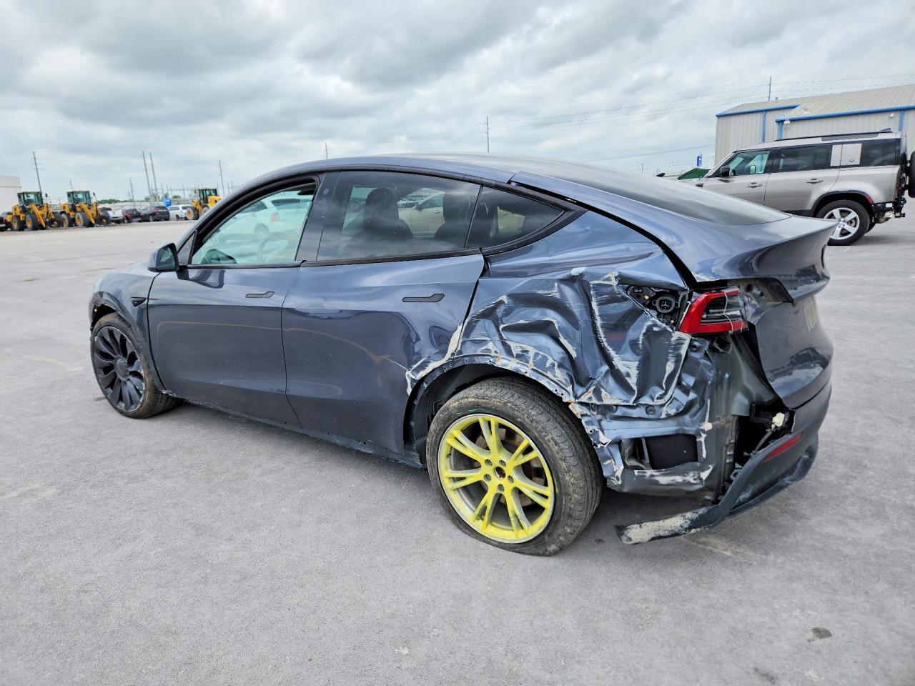 2020 Tesla Model Y - Image 2