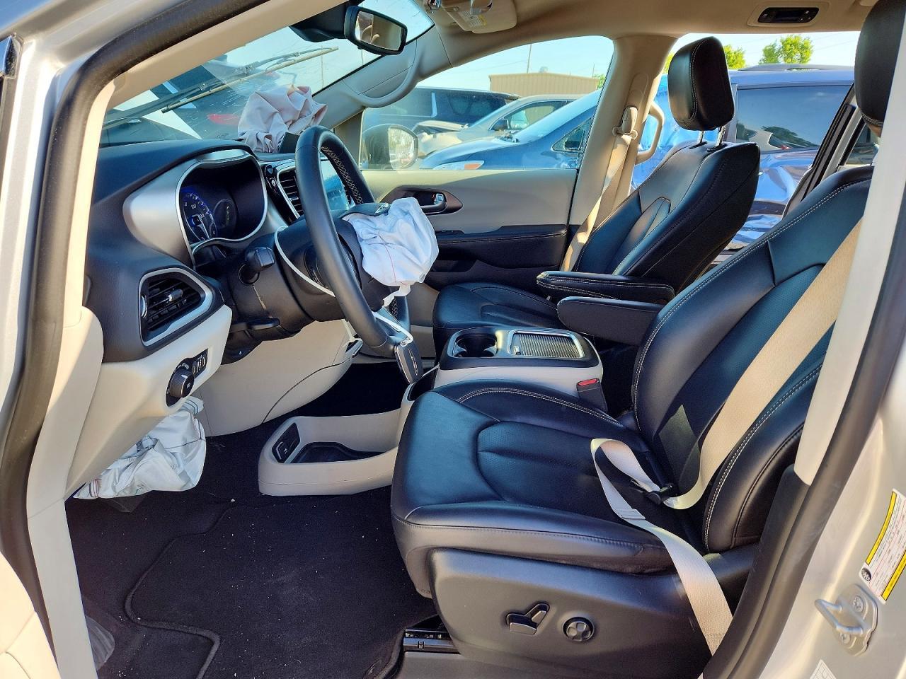 2024 Chrysler Pacifica Touring L - Фото 7