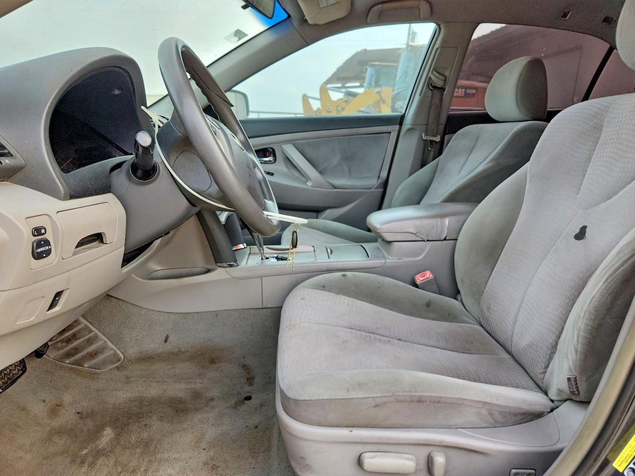 2011 Toyota Camry Le - Фото 7