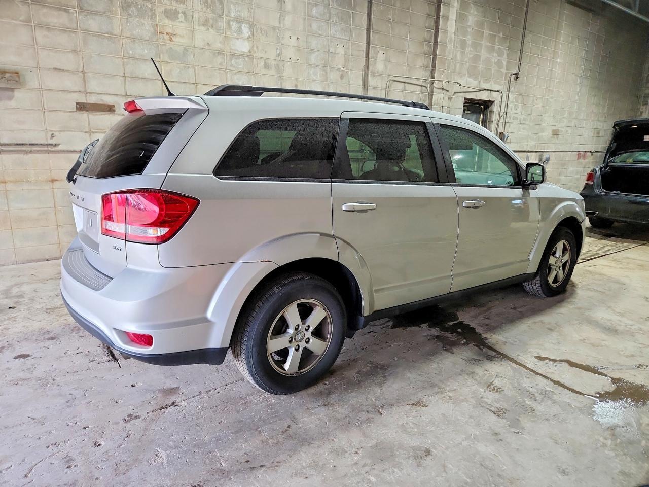 2012 Dodge Journey 4D - Фото 3