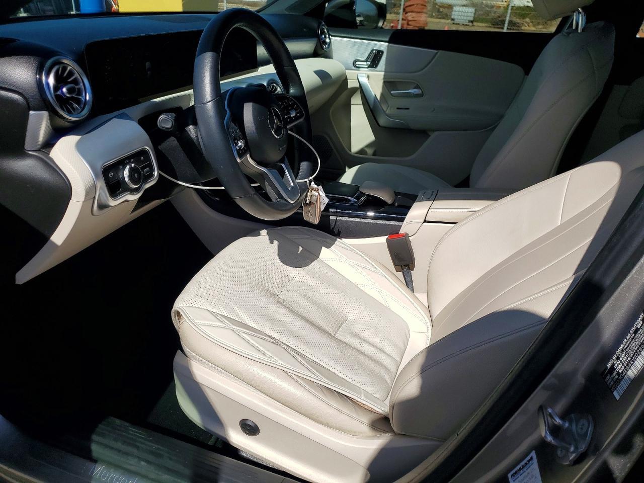 2019 Mercedes-Benz A 220 - Фото 7
