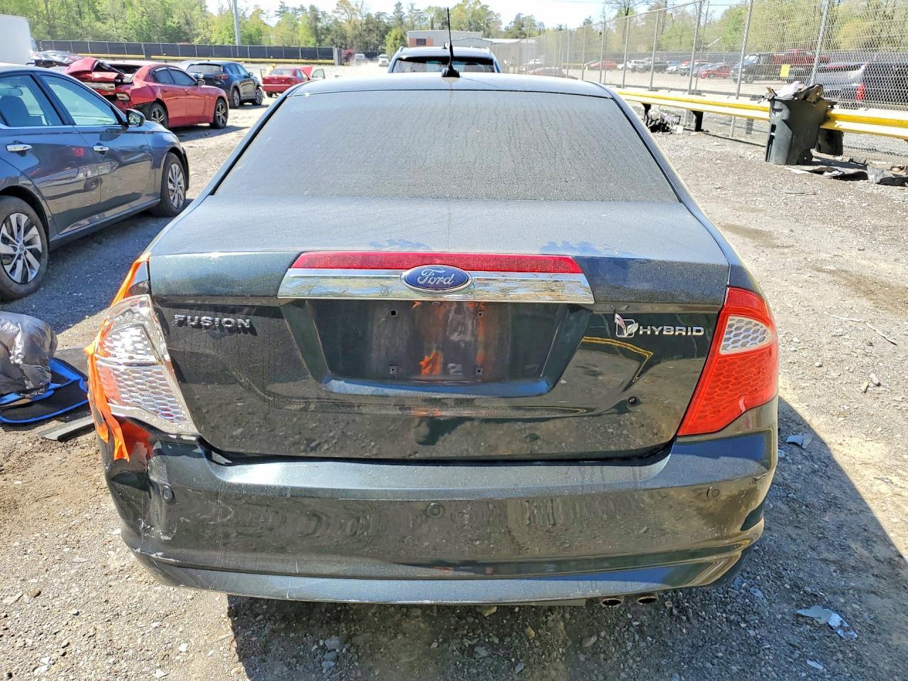 2010 Ford Fusion Hybrid - Image 6
