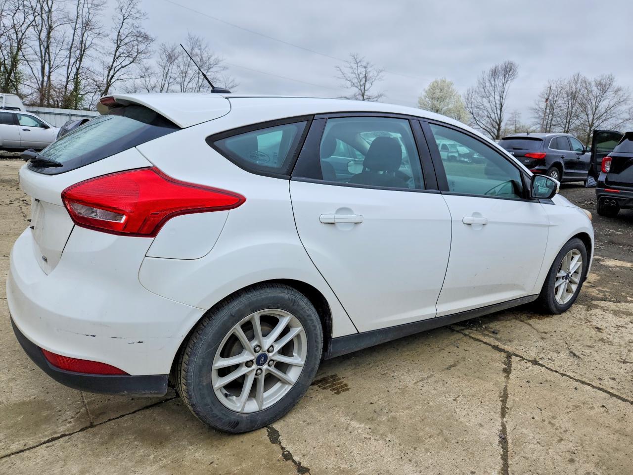 2015 Ford Focus Se - Image 3
