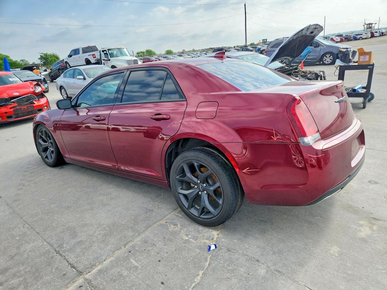 2021 Chrysler 300 Touring - Image 2