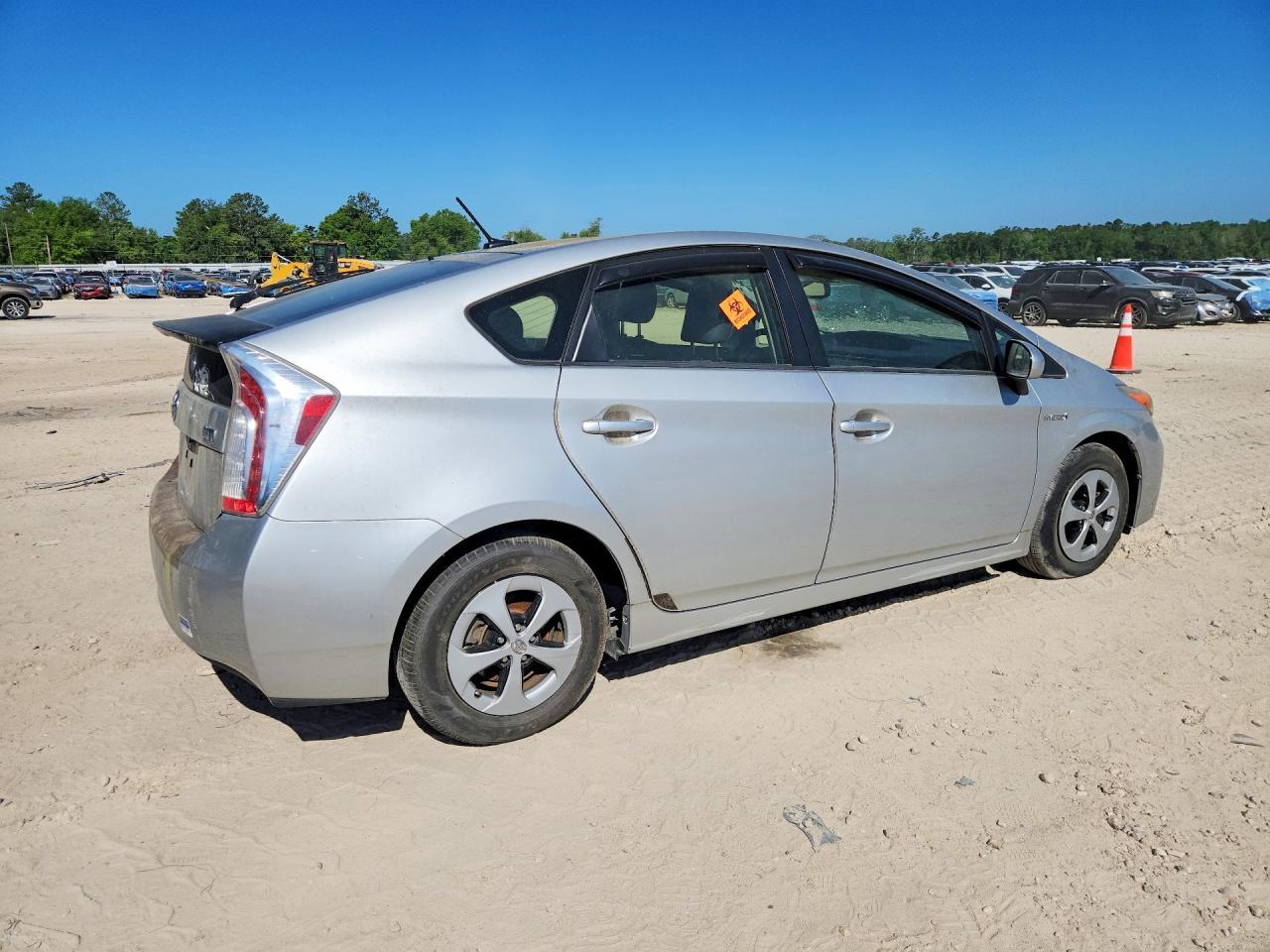 2015 Toyota Prius Four - Image 3