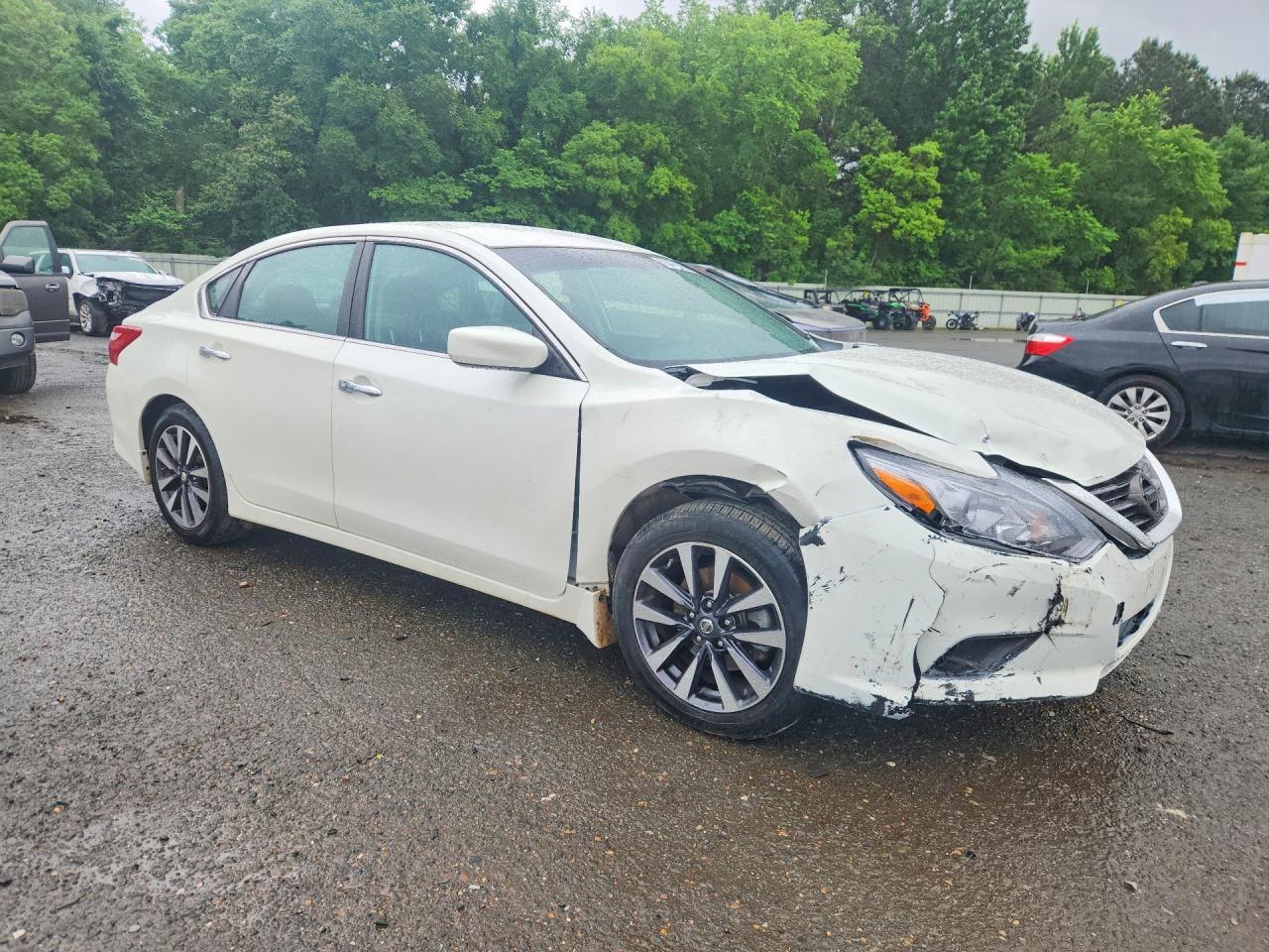 2016 Nissan Altima - Фото 4