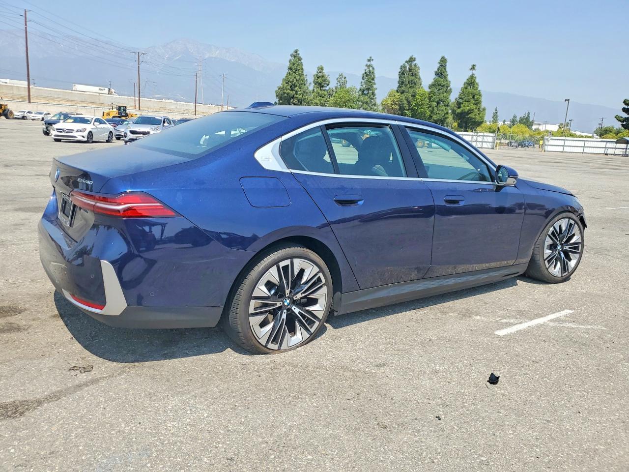 2024 BMW I5 Edrive 40 - Фото 3