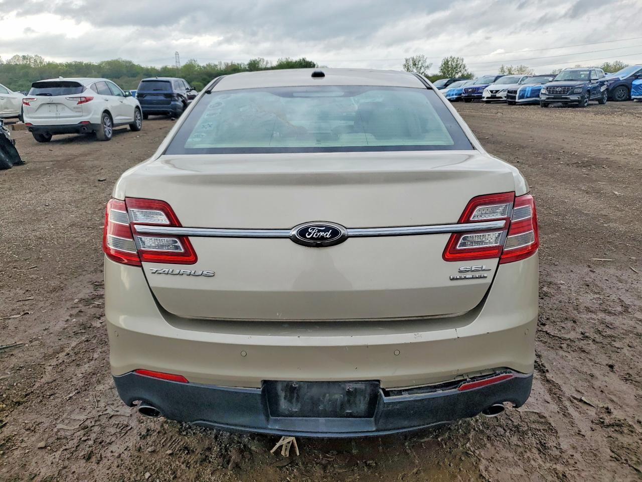 2017 Ford Taurus Sel - Фото 6