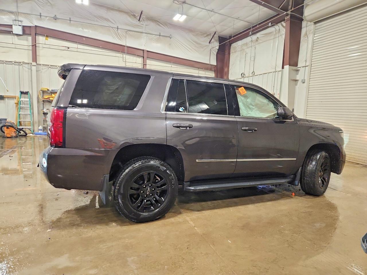 2017 Chevrolet Tahoe Special - Фото 3