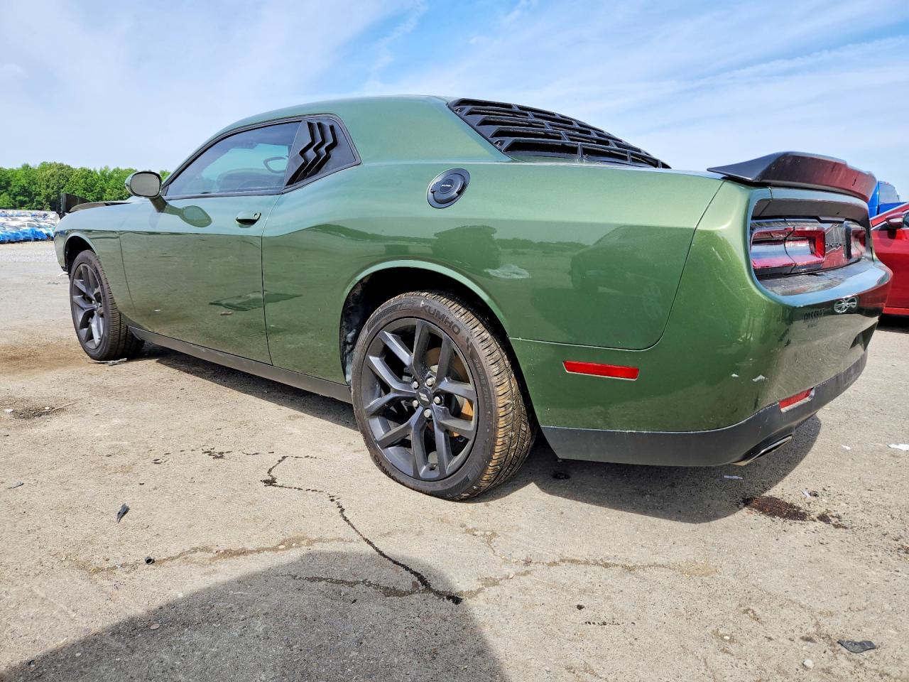 2021 Dodge Challenger Sxt - Фото 2