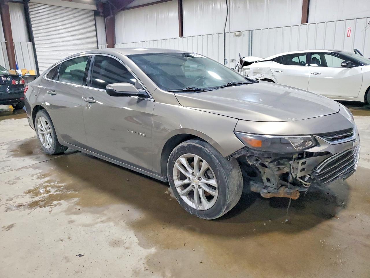 2017 Chevrolet Malibu Lt - Image 4