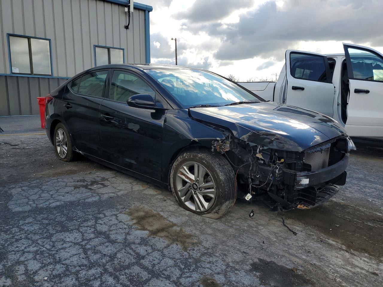 2019 Hyundai Elantra Value Edition - Image 4
