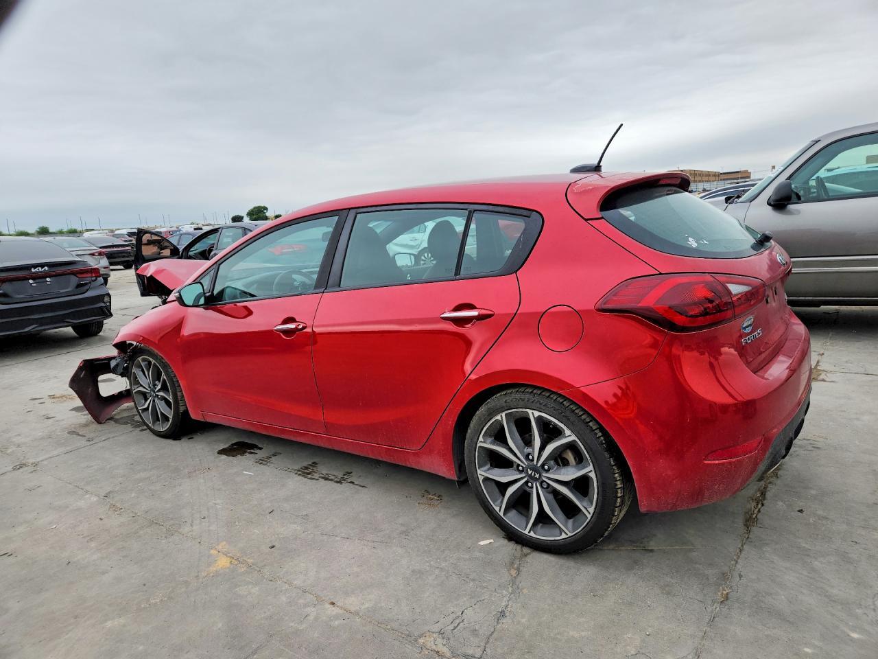 2017 Kia Forte5 Sx - Фото 2