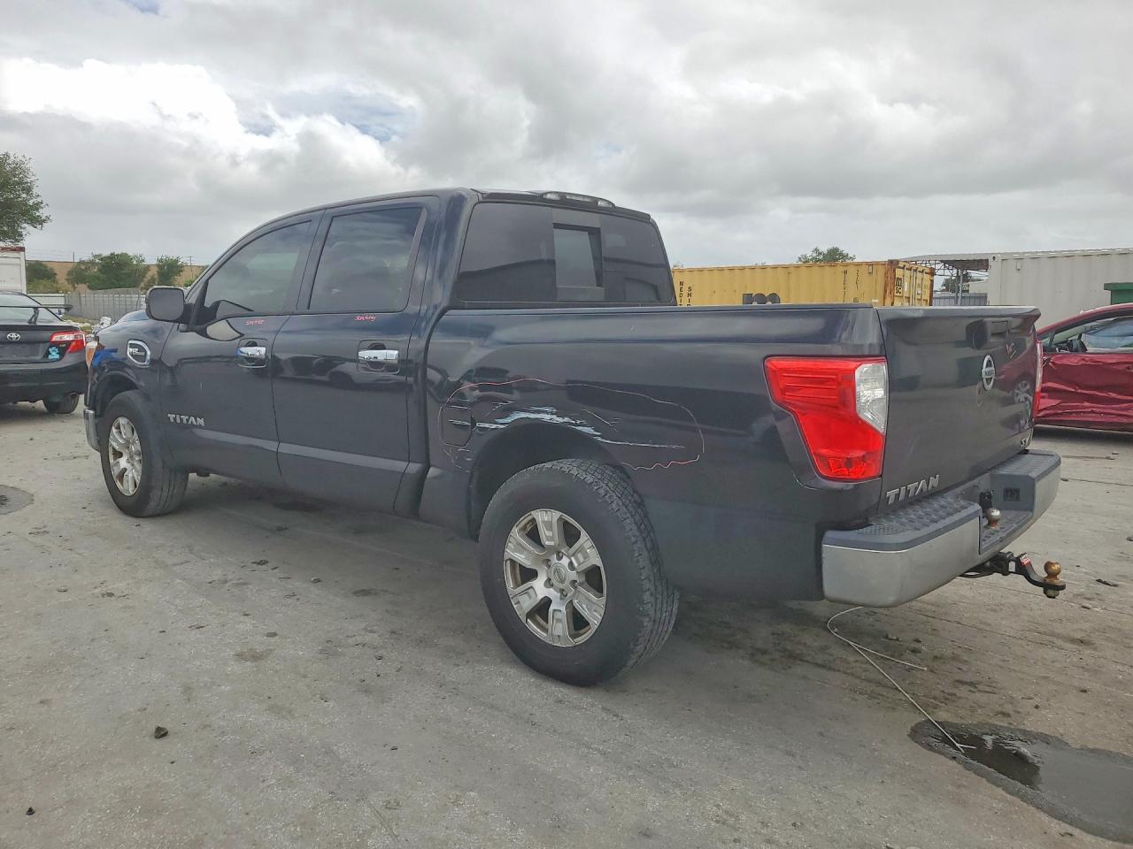 2017 Nissan Titan S - Фото 2