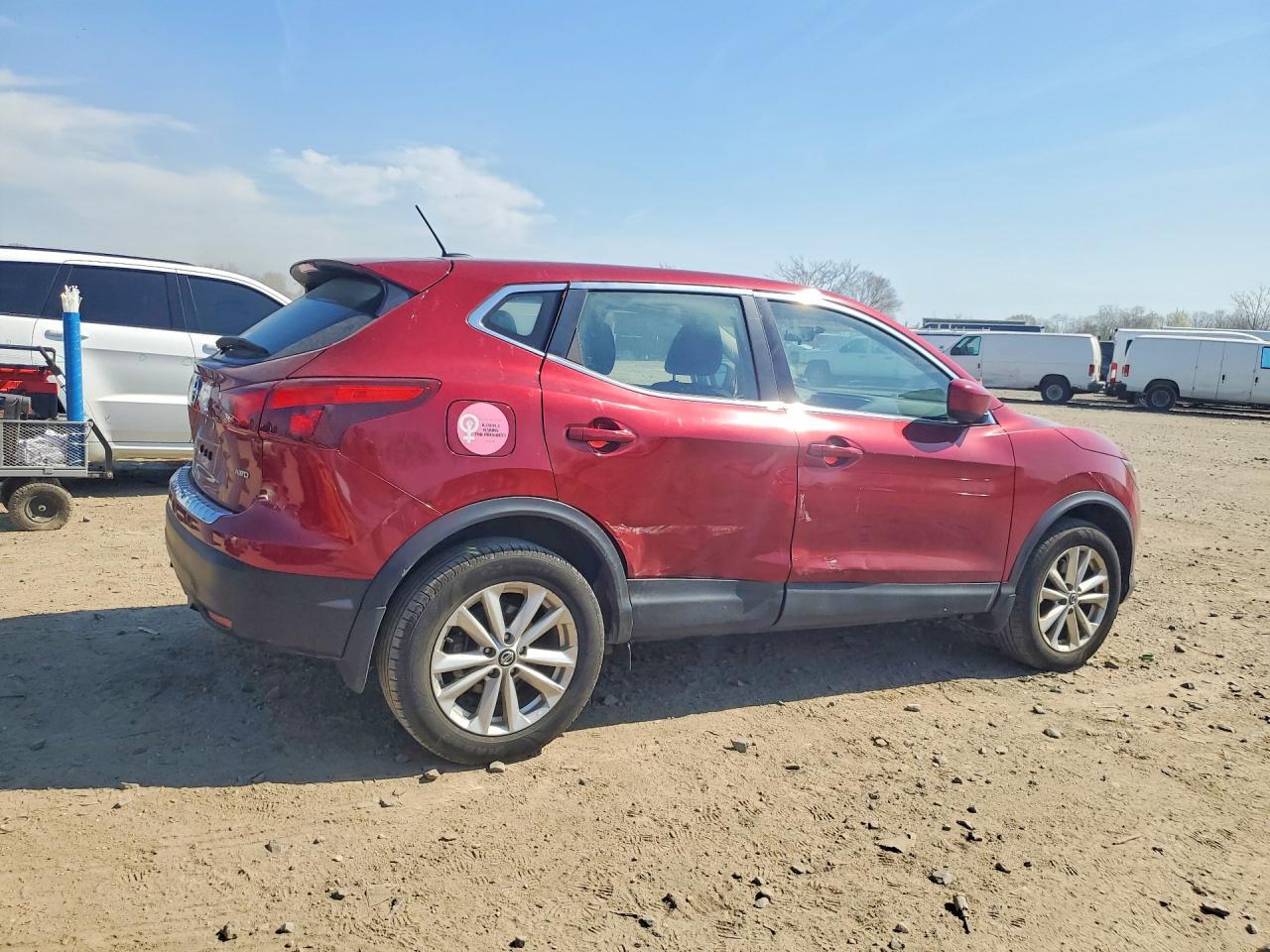 2019 Nissan Rogue Sport S - Фото 3