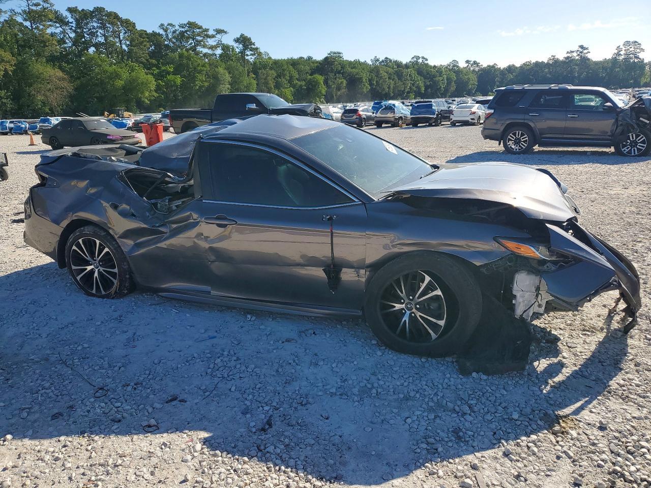 2018 Toyota Camry Se - Фото 4