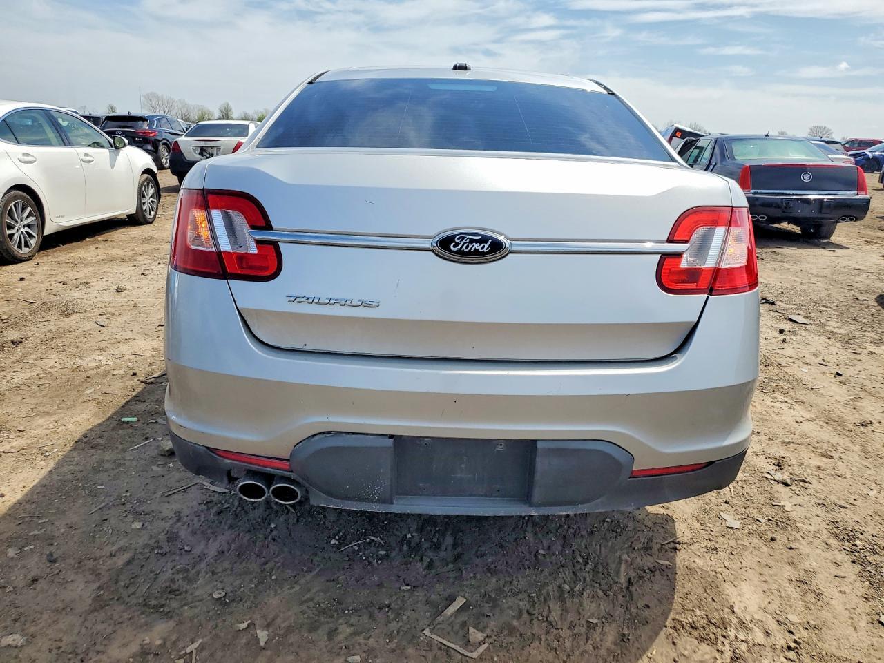 2010 Ford Taurus Se - Фото 6