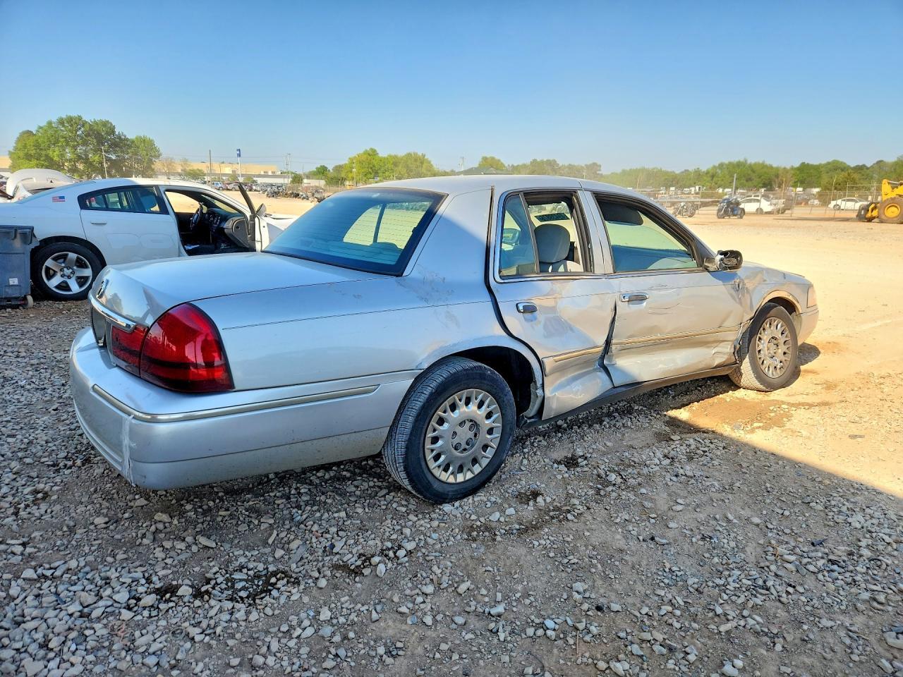 2003 Mercury Grand Marquis Gs - Image 3