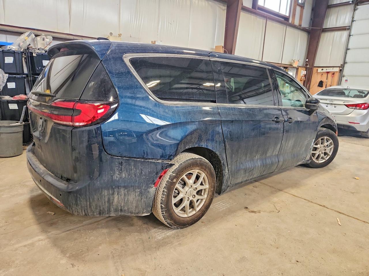 2024 Chrysler Pacifica Touring L - Фото 3
