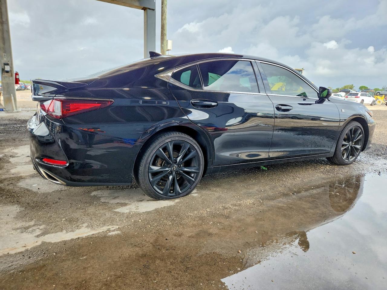 2023 Lexus Es 350 F Sport Handling - Image 3