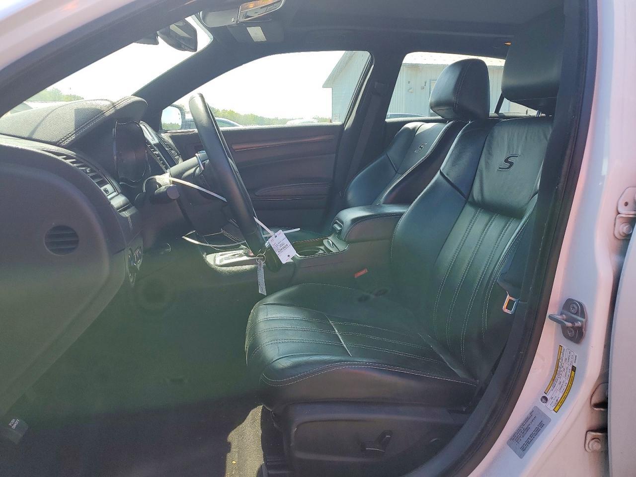 2016 Chrysler 300 S - Фото 7