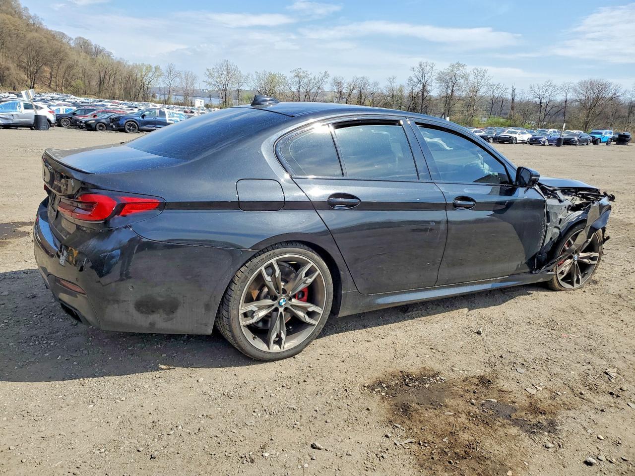 2021 BMW M550Xi - Фото 3