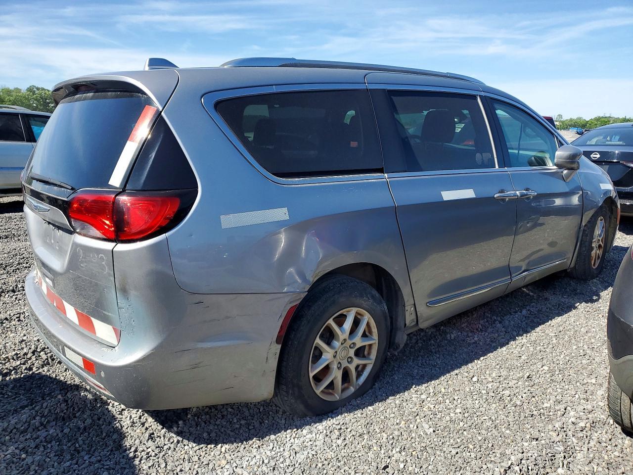 2020 Chrysler Pacifica Touring L - Фото 3