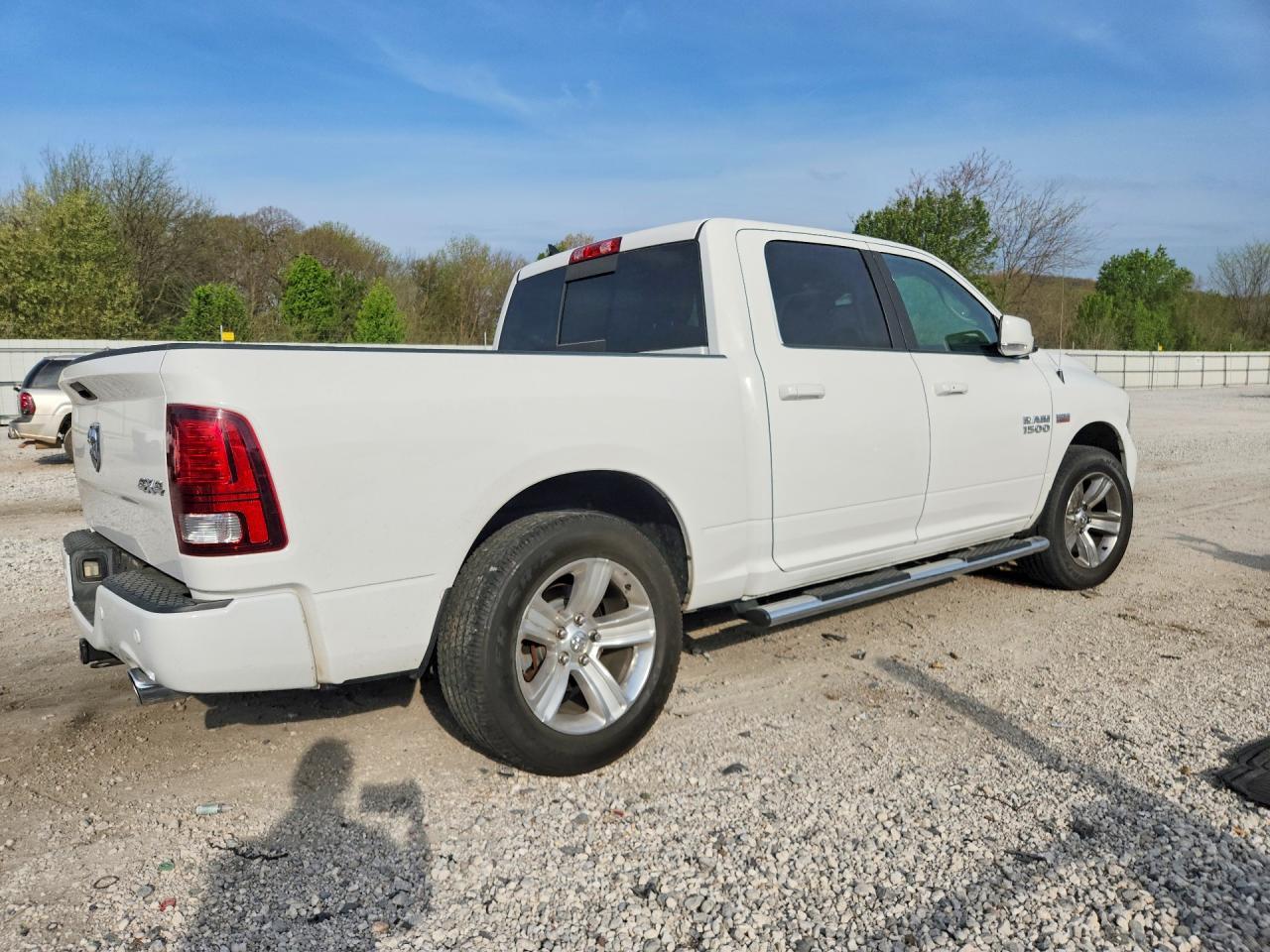 2016 Ram 1500 Sport - Фото 3