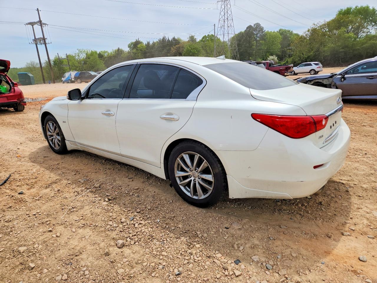2016 Infiniti Q50 2.0T Premium - Фото 2
