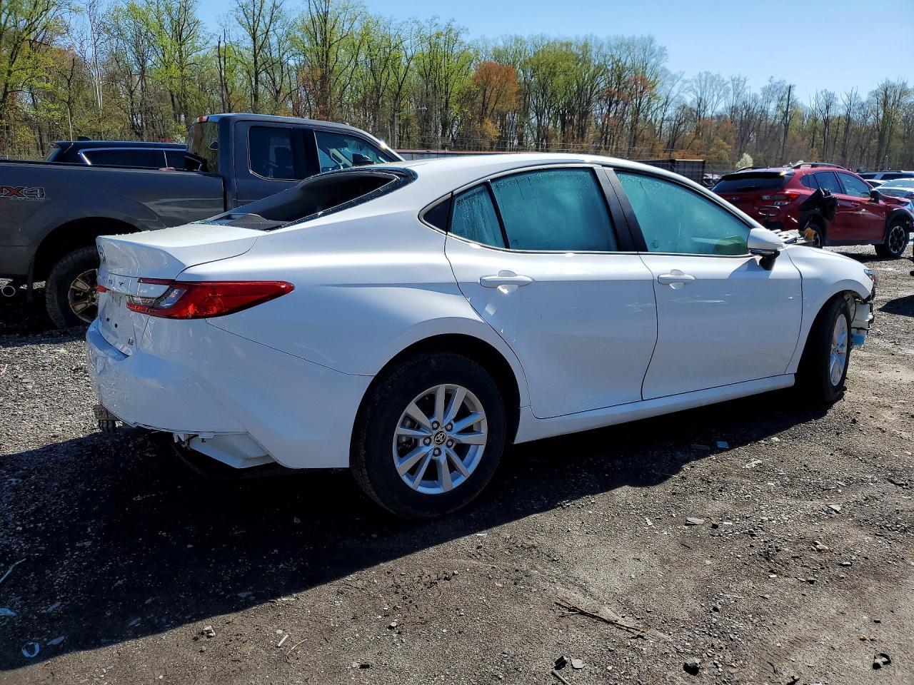 2025 Toyota Camry Le - Image 3