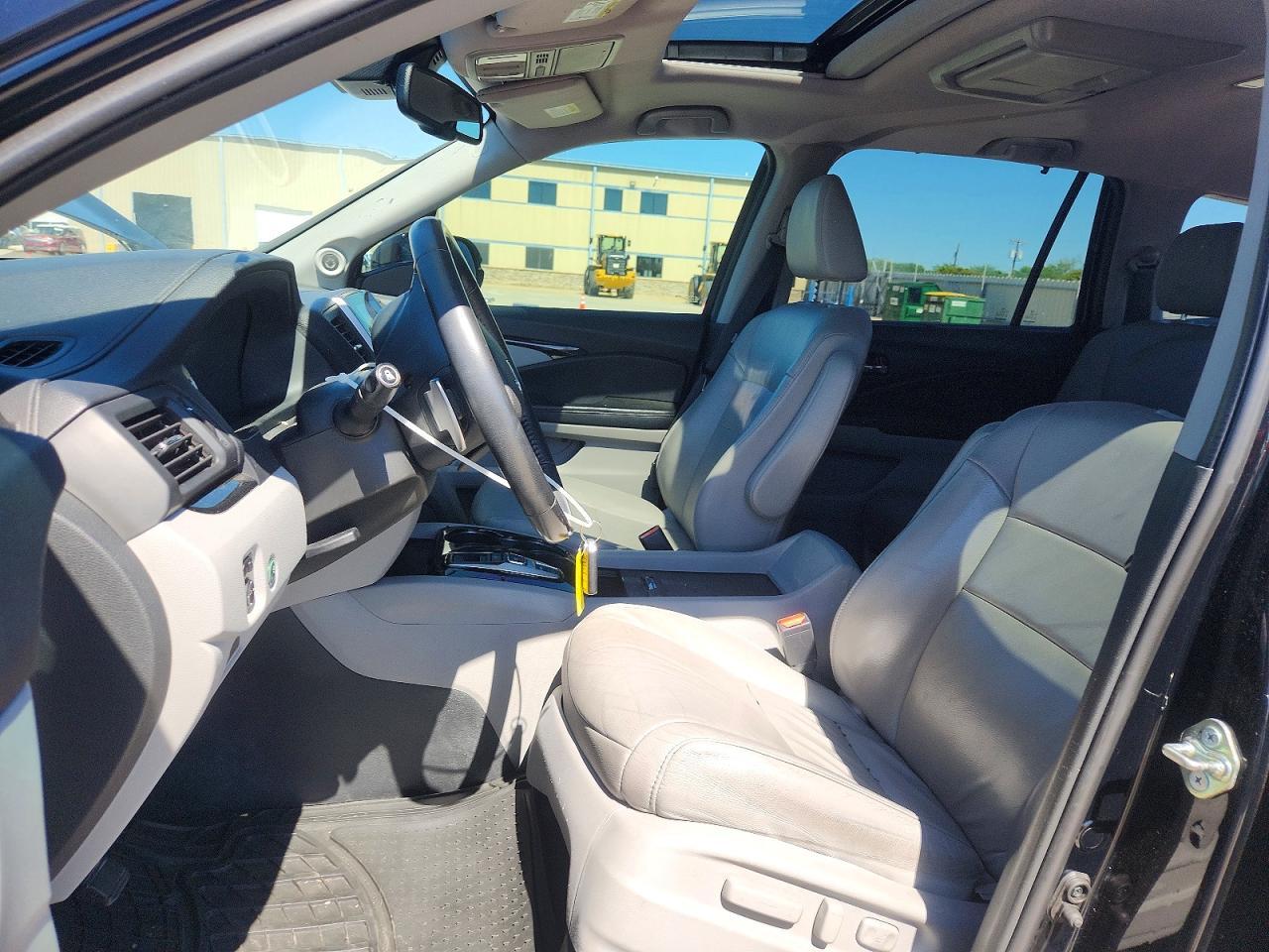 2016 Honda Pilot Touring - Image 7