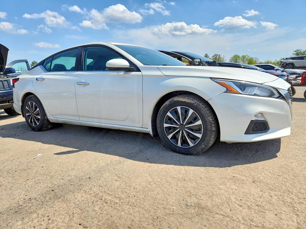 2019 Nissan Altima - Image 4