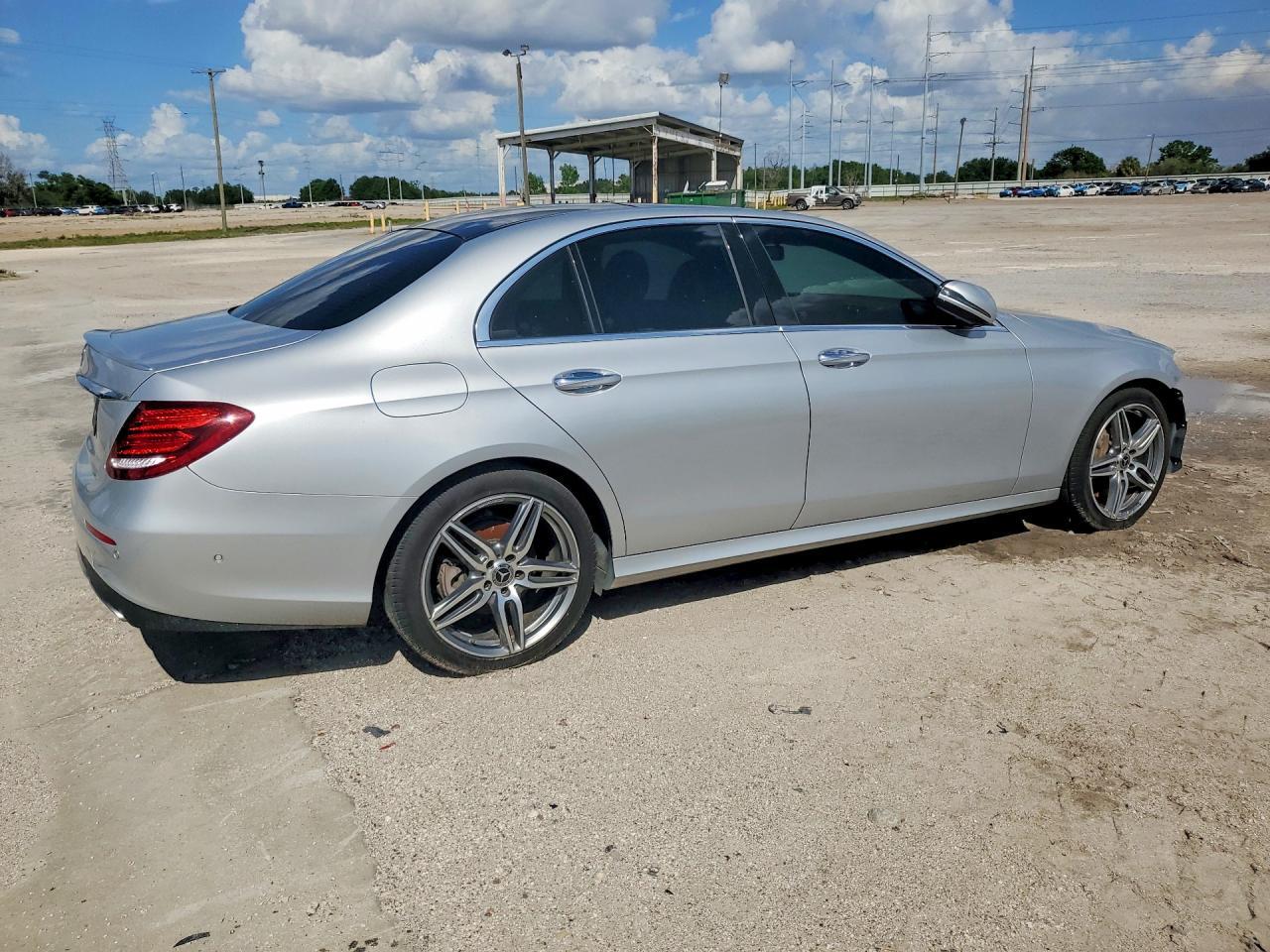 2017 Mercedes-Benz E 300 - Image 3