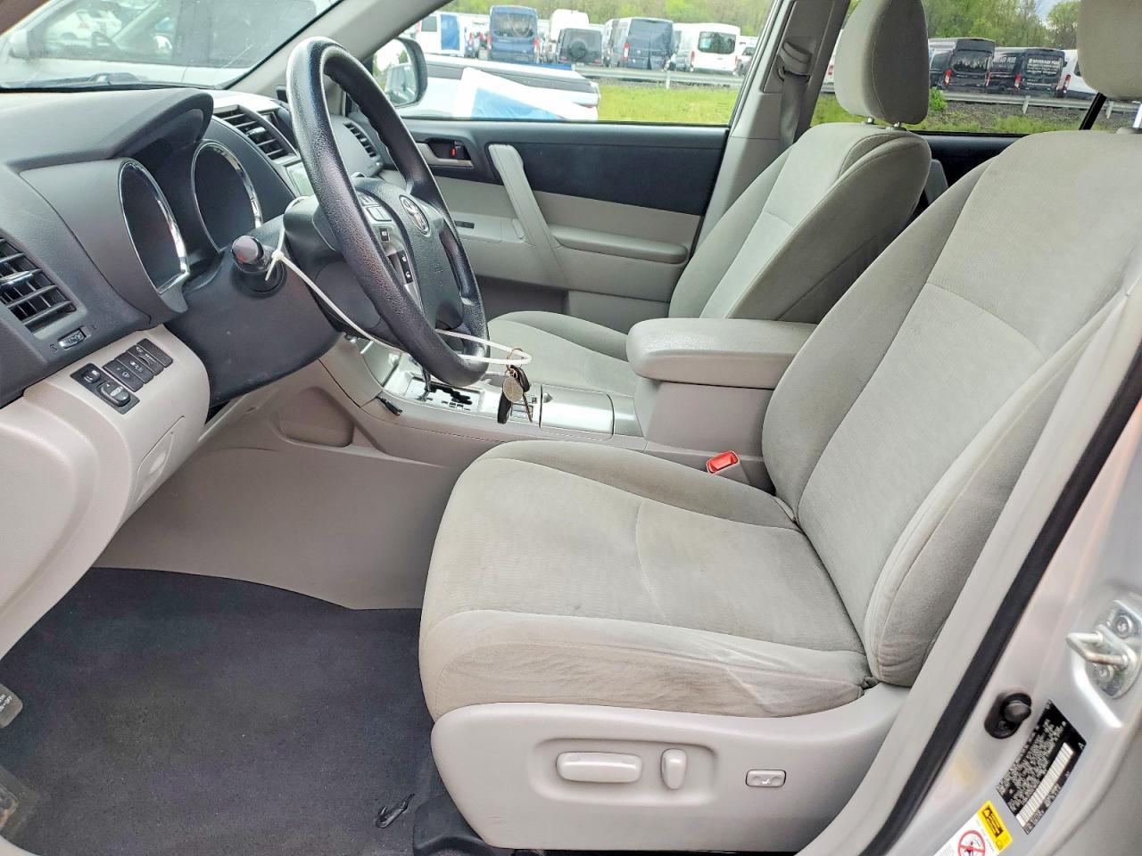 2013 Toyota Highlander Plus - Фото 7