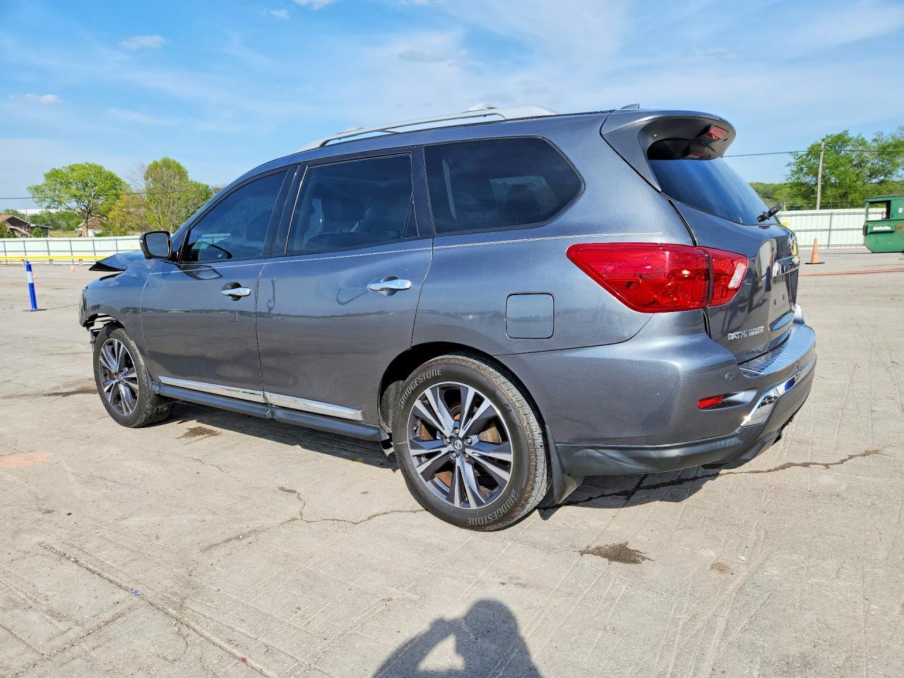2019 Nissan Pathfinder Platinum - Фото 2