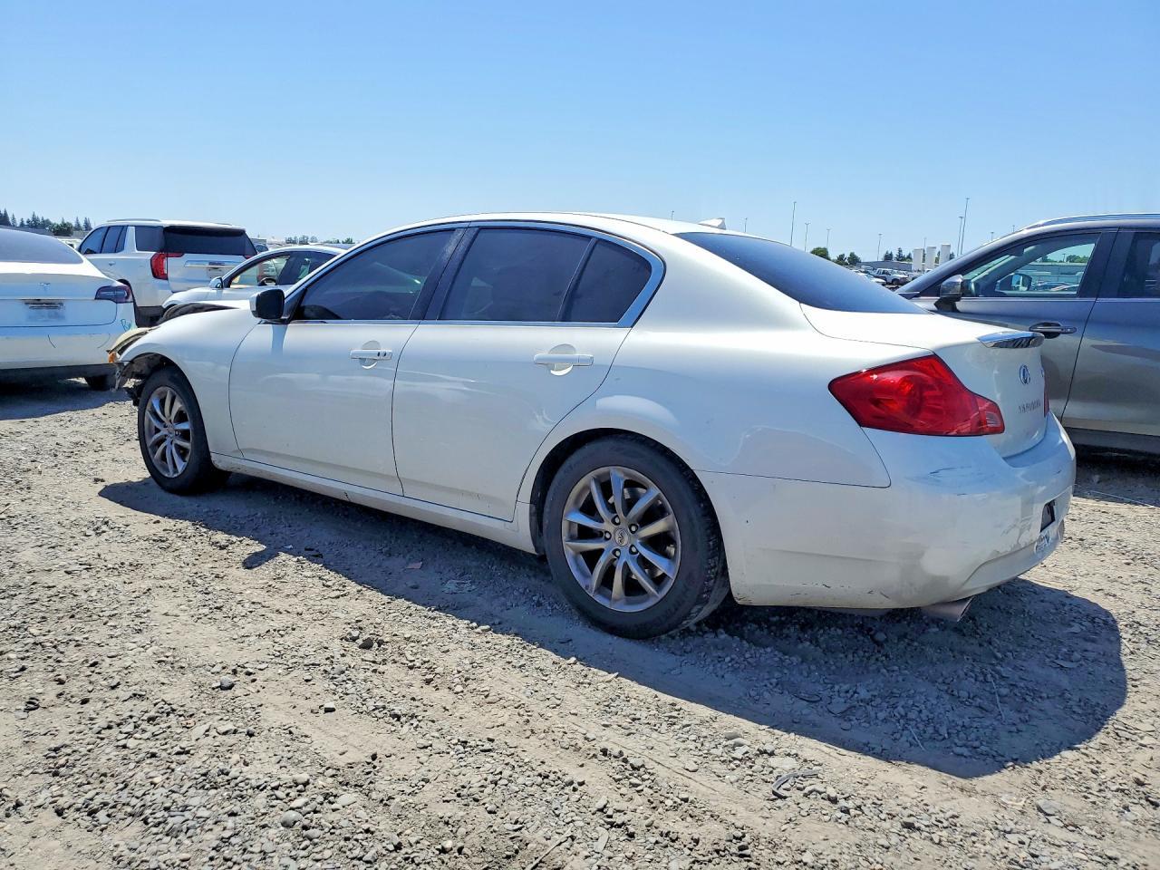 2009 Infiniti G37 Sedan Base - Фото 2
