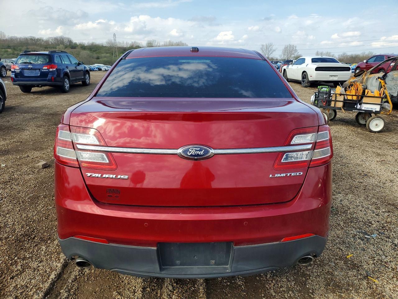 2014 Ford Taurus Limited - Image 6