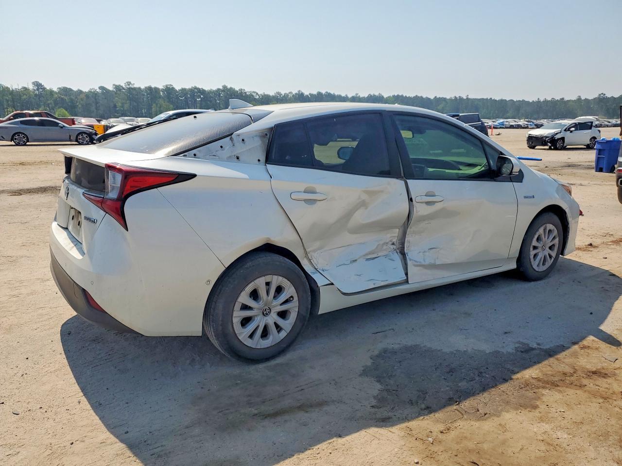2019 Toyota Prius Le - Фото 3