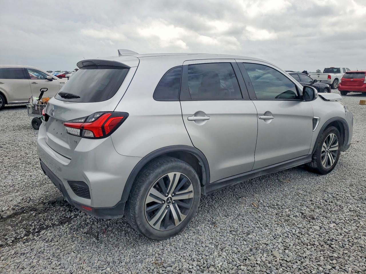 2021 Mitsubishi Outlander Sport Es - Image 3